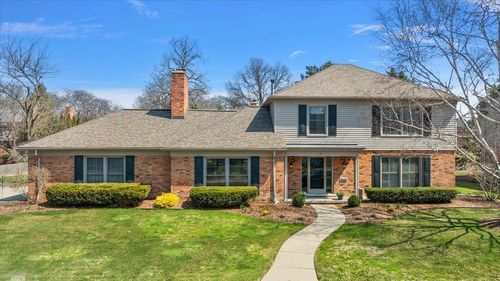 4 Elmsleigh Ln, Grosse Pointe, MI, 48230-1902 | Card Image