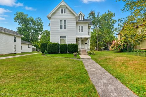 60 E Walnut St, Jefferson, OH, 44047-1120 | Card Image