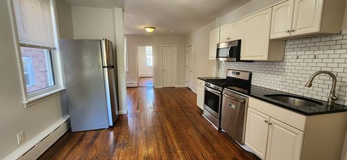 2r-191 Maverick St, Boston, MA, 02128-3183 | Card Image