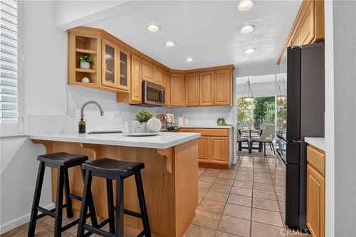 25142 Marci Way, Valencia, CA, 91355-3051 | Card Image