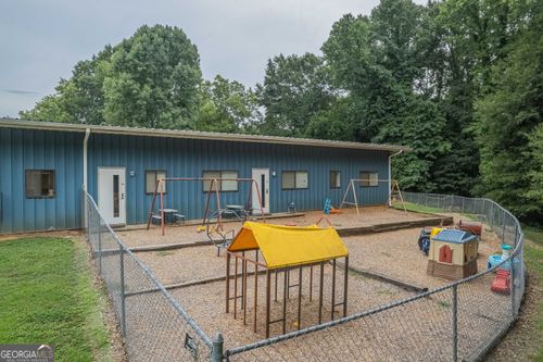 61 Grizzle St, Royston, GA, 30662-2226 | Card Image