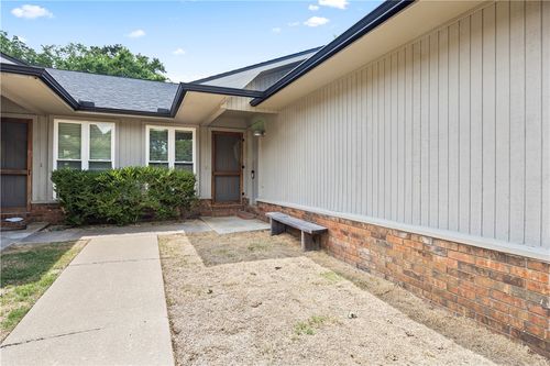 1987 E Wilkins Pl, Fayetteville, AR, 72703-3729 | Card Image