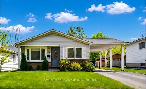 66 Amos Ave, Waterloo, ON, N2L5G3 | Card Image