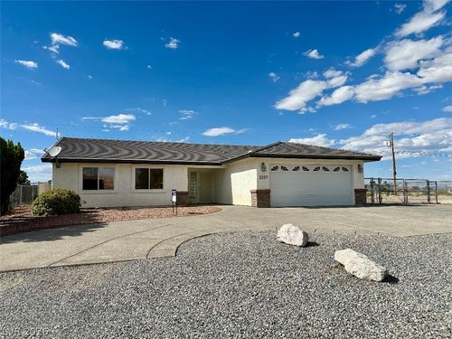 3207 Mount Charleston Dr, Pahrump, NV, 89048-1050 | Card Image