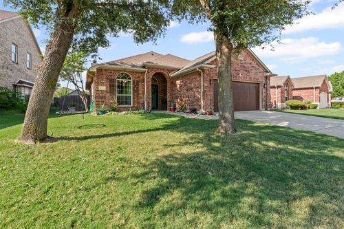 4328 Twinleaf Dr, Crowley, TX, 76036-8916 | Card Image
