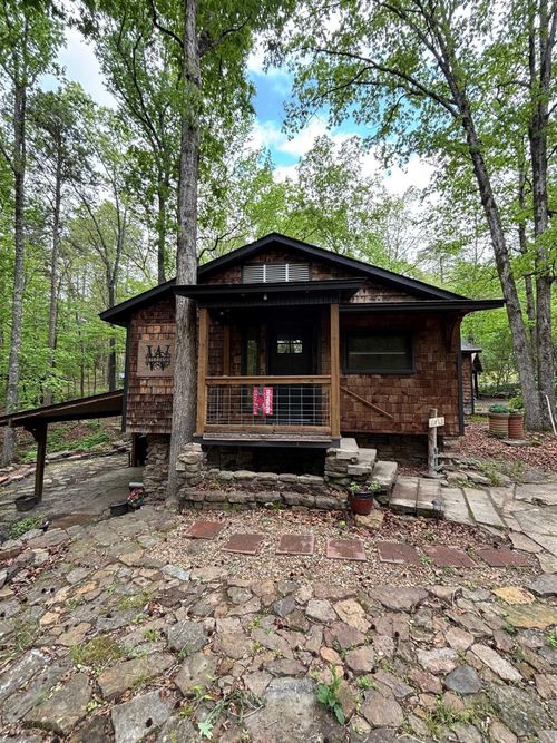 99 Roxie Ln, Greers Ferry, AR, 72067-8999 | Card Image