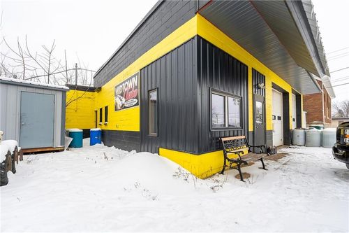 158 W Lincoln St, Augusta, WI, 54722-9111 | Card Image