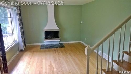206 W Lawrence Ave, Royal Oak, MI, 48073-2593 | Card Image