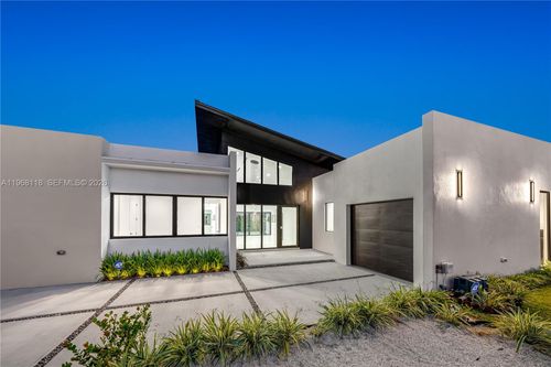 4321 Sw 99th Ave, Miami, FL, 33165-5142 | Card Image