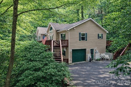 650 Creekside Dr, Maggie Valley, NC, 28751-7716 | Card Image