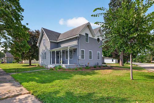 802 S Garden St, Lake City, MN, 55041-1813 | Card Image