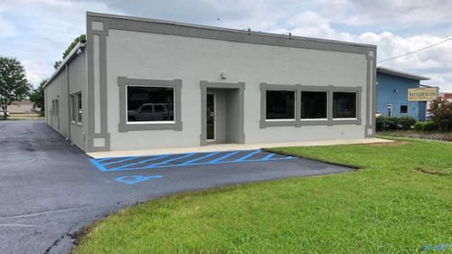 1-1944 Central Pkwy Sw, Decatur, AL, 35601-6817 | Card Image