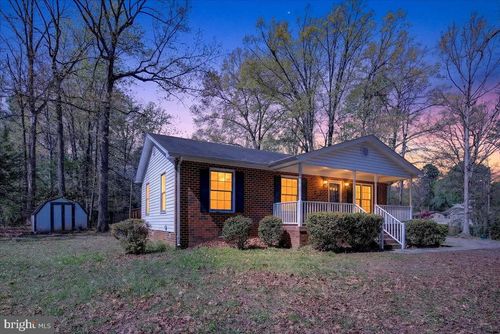 719 Lake Caroline Dr, Ruther Glen, VA, 22546-5308 | Card Image