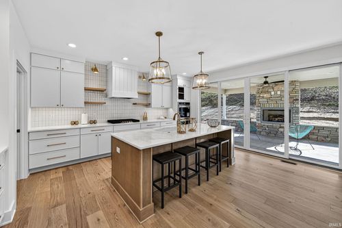 18028 Erin Ct, South Bend, IN, 46637-6053 | Card Image