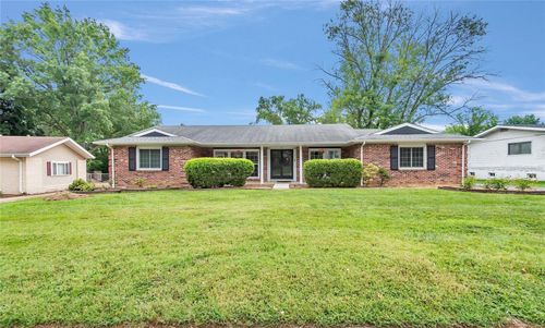 77 Manson Drive, Chesterfield, MO, 63017 | Card Image