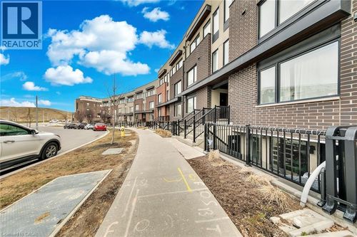 5-181 William Duncan Rd, North York, ON, M3K0B7 | Card Image