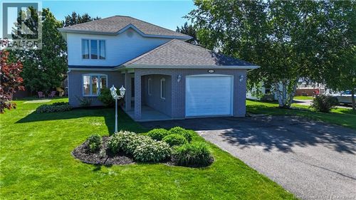 47 St-Onge St, Grand-Sault/Grand Falls, NB, E3Z1G2 | Card Image