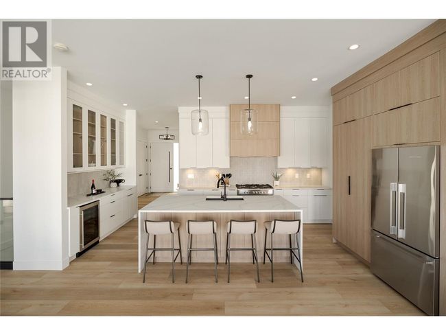 893 Loseth Dr, House other with 6 bedrooms, 4 bathrooms and 4 parking in Kelowna BC | Image 18