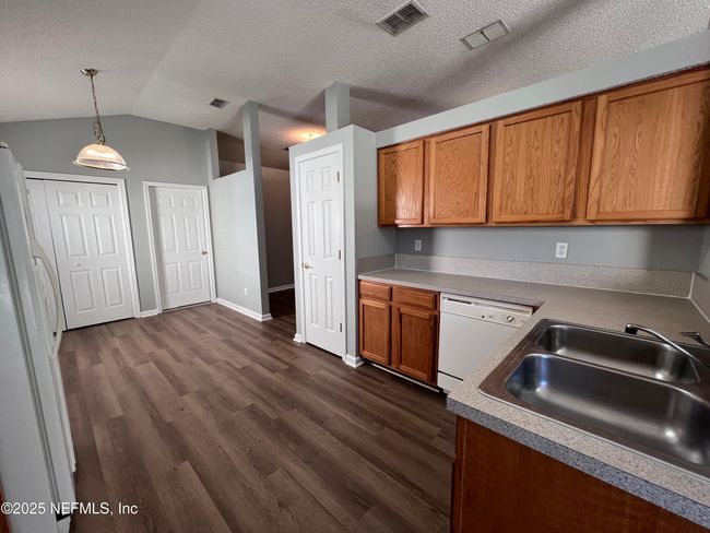 795 Bellshire Dr, House other with 3 bedrooms, 2 bathrooms and null parking in Orange Park FL | Image 9