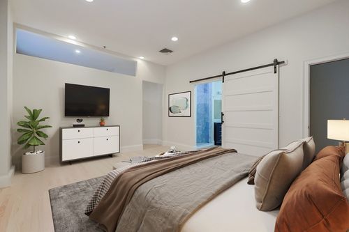 2-515 Centre, Newton, MA, 02459 | Card Image