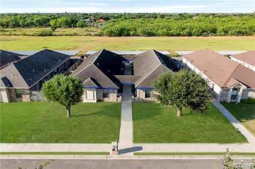 3115 E Diamondhead Ave, Alton, TX, 78573-4144 | Card Image