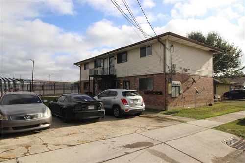 9033 Palm St, New Orleans, LA, 70118-2535 | Card Image