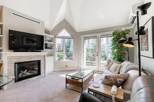 306-1535 Chesterfield Ave, North Vancouver, BC, V7M2N5 | Card Image