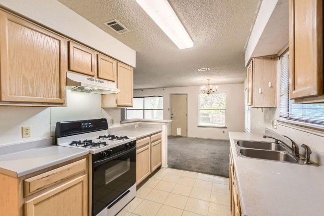 10421 Cayuse Cv, House other with 3 bedrooms, 2 bathrooms and 4 parking in Austin TX | Image 13