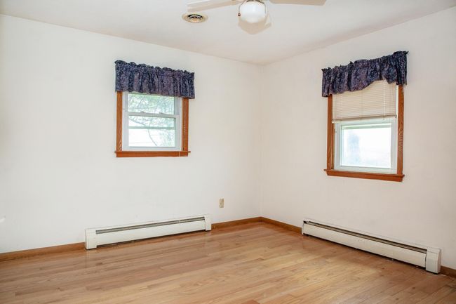 28352 Evergreen Ave, Home with 4 bedrooms, 1 bathrooms and null parking in Aplington IA | Image 10