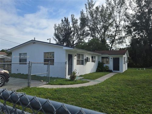 1420 Nw 111th St, Miami, FL, 33167-4032 | Card Image
