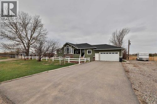 609 7 Ave, Stirling, AB, T0K2E0 | Card Image