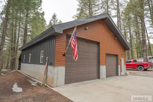 4151 Juniper Dr, Island Park, ID, 83429-1208 | Card Image