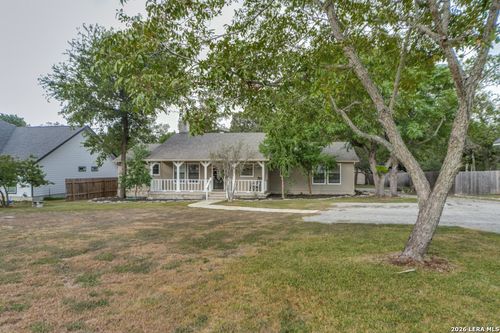 135 Woodland Blvd, Boerne, TX, 78006-8984 | Card Image