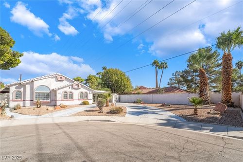 4392 Flagship Ct, Las Vegas, NV, 89121-5351 | Card Image