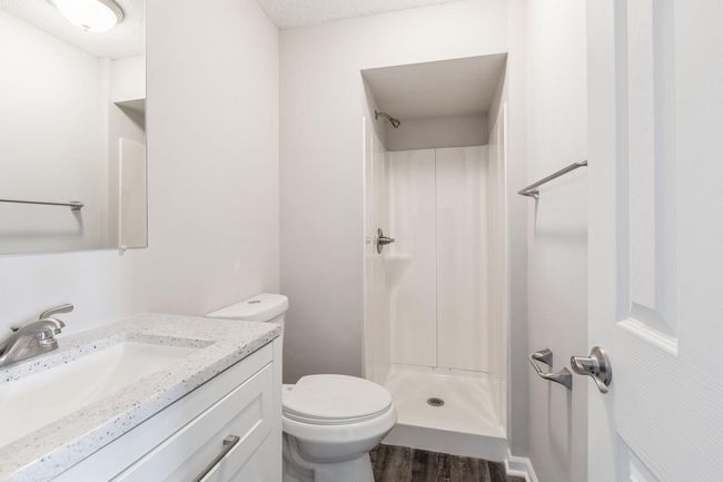 12_258476thStE_9_2ndBathroom_Large.jpg | Image 13