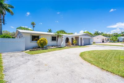 20110 Sw 84th Pl, House other with 4 bedrooms, 2 bathrooms and null parking in Cutler Bay FL | Image 2