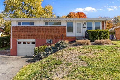 587 Firethorne Dr, Monroeville, PA, 15146-1636 | Card Image