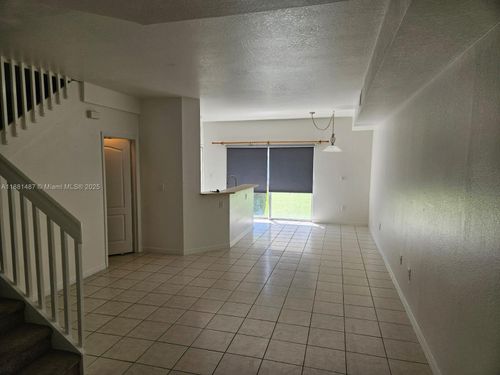 apt-2-8846 W Flagler St, Miami, FL, 33174-3921 | Card Image