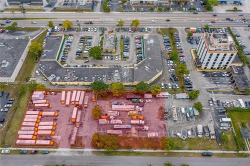 18352 Nw 2nd Ave, Miami Gardens, FL, 33169-4504 | Card Image