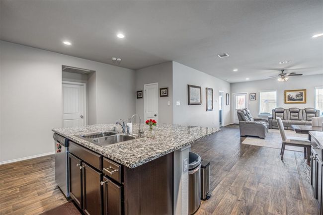 4030 Country Club Dr, House other with 4 bedrooms, 2 bathrooms and 2 parking in Baytown TX | Image 8