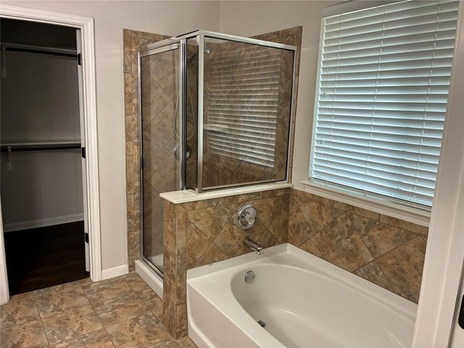 Master​​‌​​​​‌​​‌‌​‌‌​​​‌‌​​‌‌​‌​​​​​‌ Bathroom | Image 9