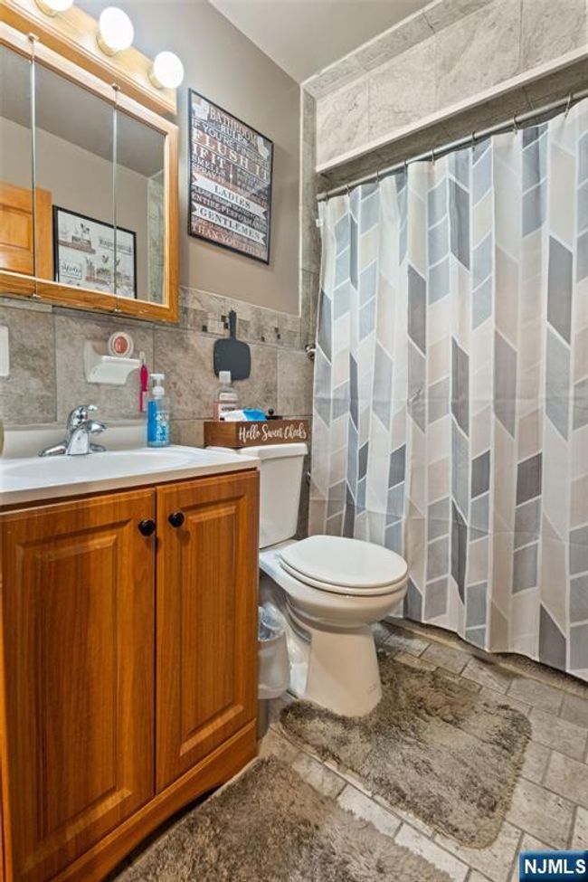 25 Allan Dr, House other with 5 bedrooms, 2 bathrooms and null parking in North Arlington NJ | Image 22