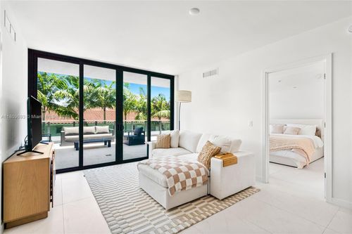 305-9901 W Bay Harbor Dr, Bay Harbor Islands, FL, 33154-1544 | Card Image