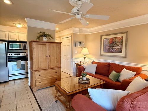 1203-301 Pinnacle Inn Rd, Beech Mountain, NC, 28604-7479 | Card Image