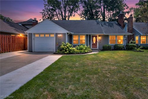 579 Lindberg Blvd, Berea, OH, 44017-1461 | Card Image
