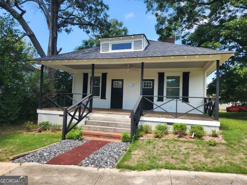 31 N Broad St, Porterdale, GA, 30014-3351 | Card Image