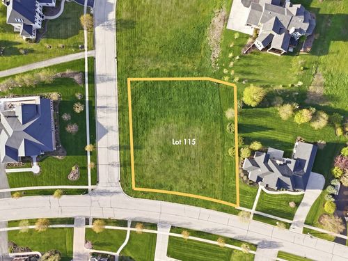 247 Merry Oaks Dr, Sycamore, IL, 60178-8787 | Card Image