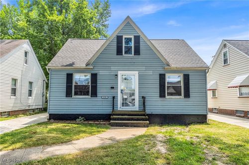 11901 Kensington Ave, Cleveland, OH, 44111-5203 | Card Image