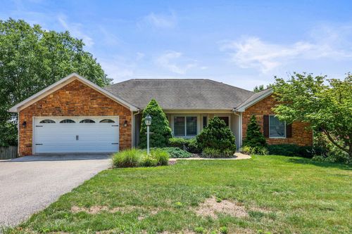 151 Overview Cir E, RED LION, PA, 17356-8930 | Card Image