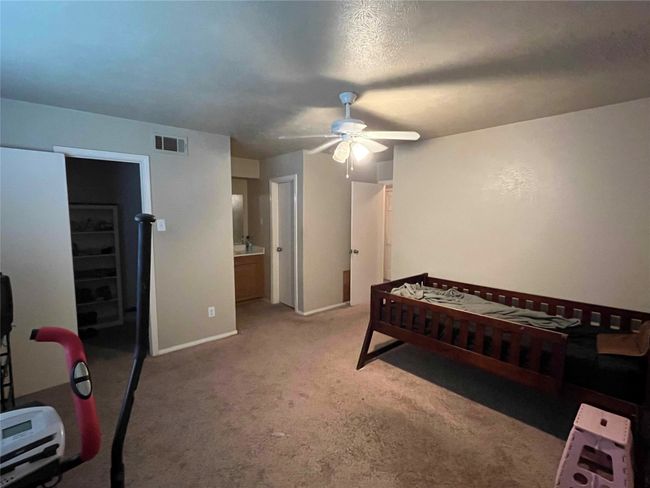2300 Primary Bedroom | Image 20